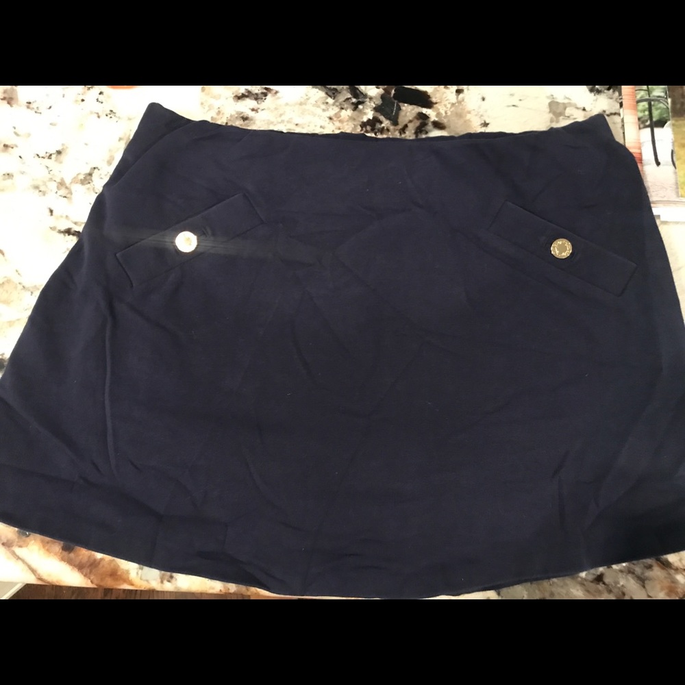 Large Lully Pulitzer navy skirt